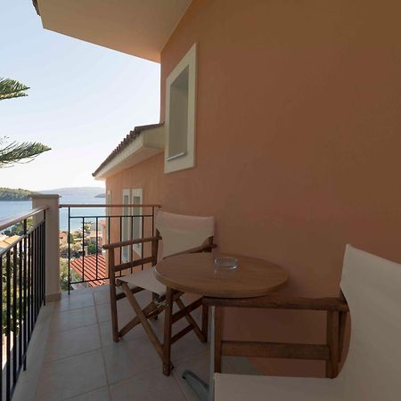 Aparthotel San Lazzaro Nydri  Esterno foto