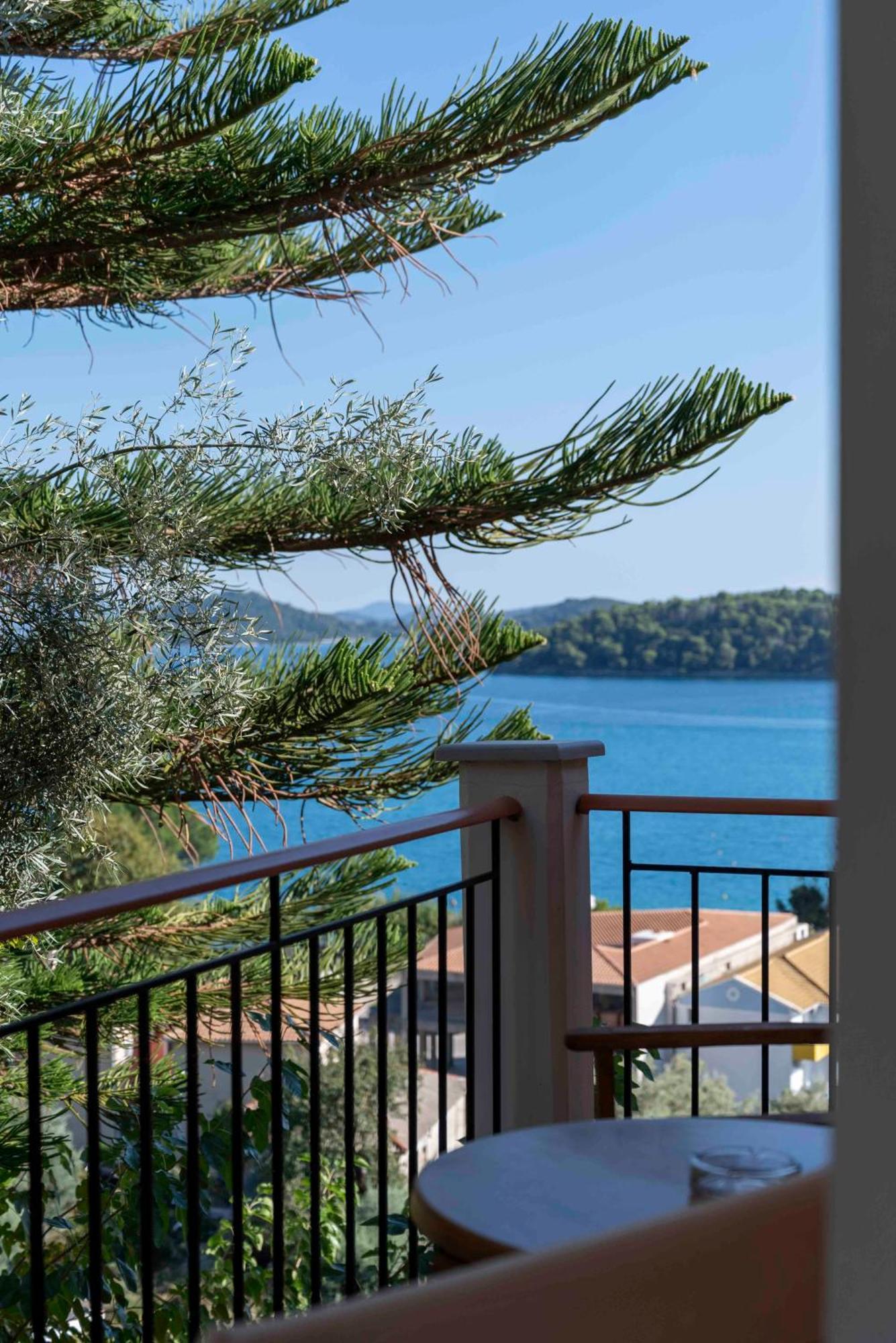 Aparthotel San Lazzaro Nydri  Esterno foto